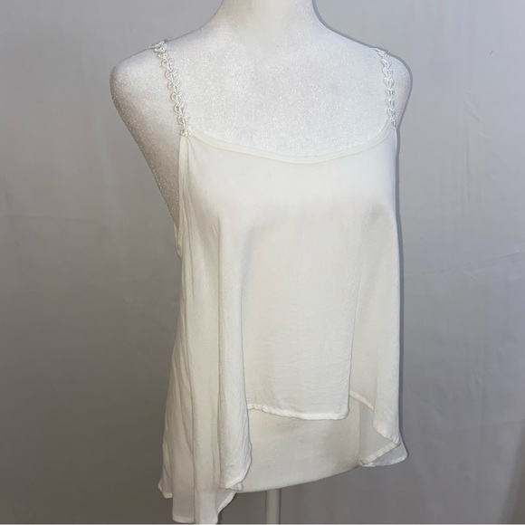 Tobi White Crop Top with Lace Heart Straps - Picture 2 of 5